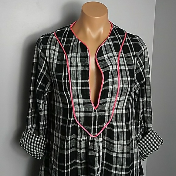 Souvenir Edition Staci Woo tunic - Picture 2 of 6